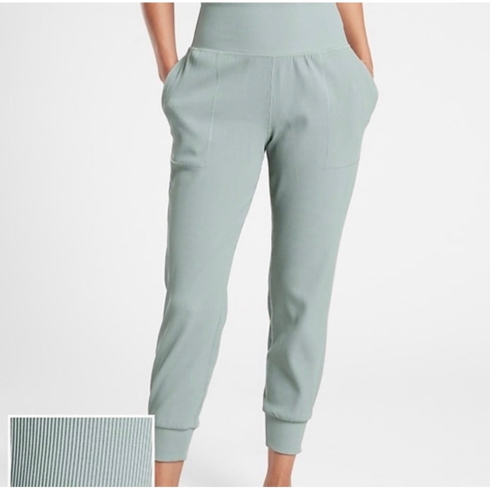 Athleta Salutation Rib Jogger S Sage Green High Rise Pocket Yoga‎ Pants